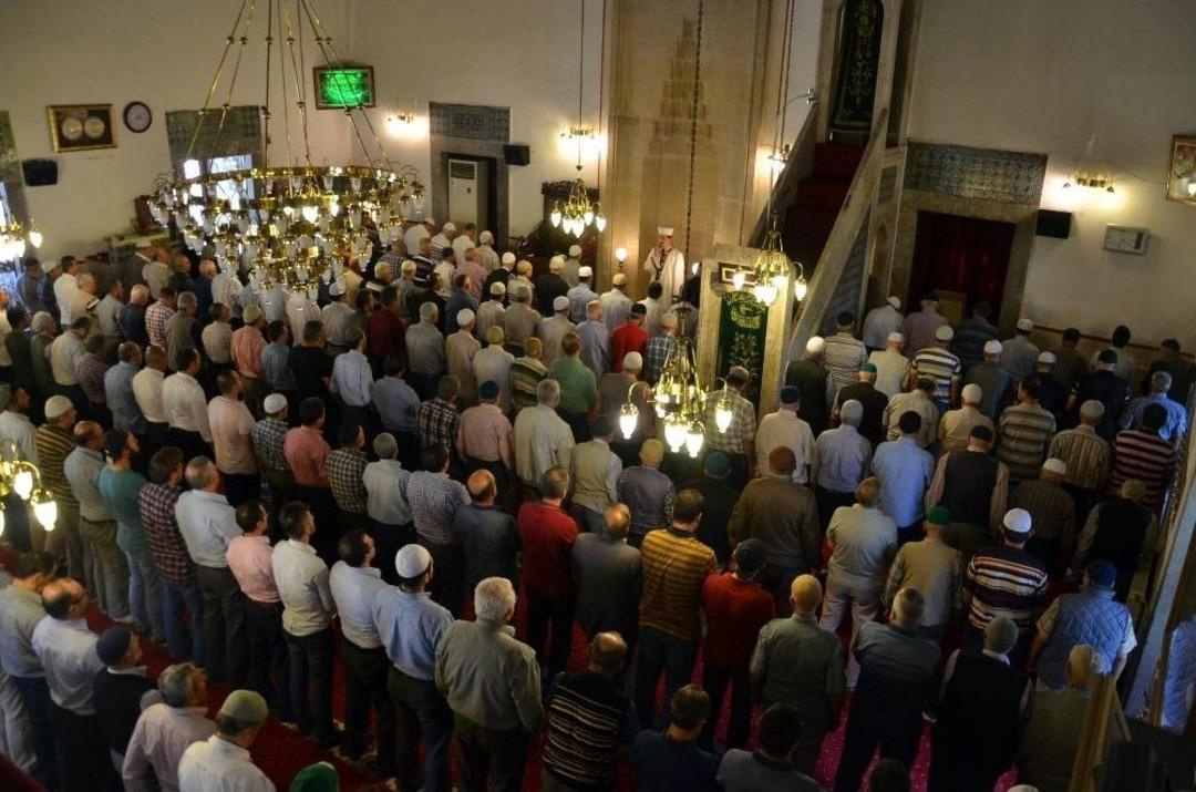 Boz&uuml;y&uuml;k&rsquo;te Yangına Karşı Yağmur Duası