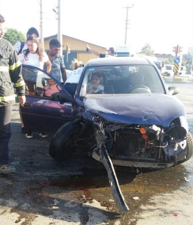 Milas’ta Trafik Kazası; 2 Yaralı
