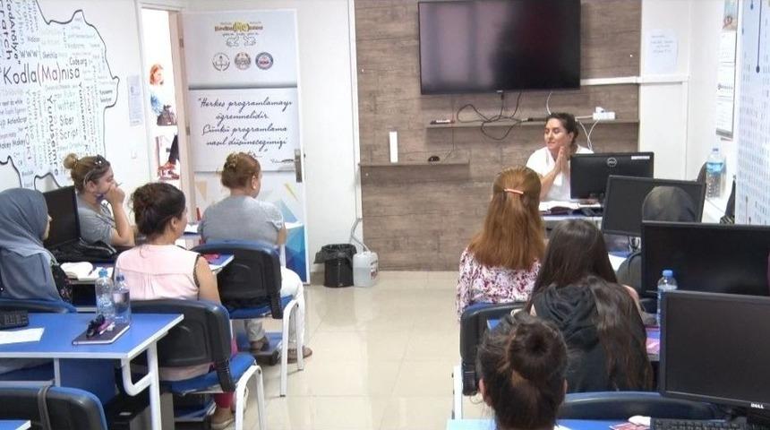 Yunusemre&rsquo;de Hanım Lokallerinde Kayıtlar Başladı