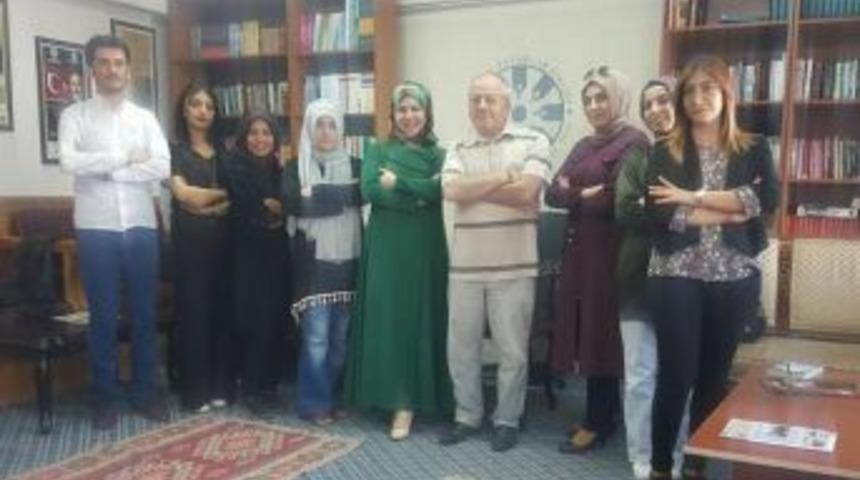Tyb Erzurum Şubesi Yeni D&ouml;nemi Kadın Yazarlara Ayırdı