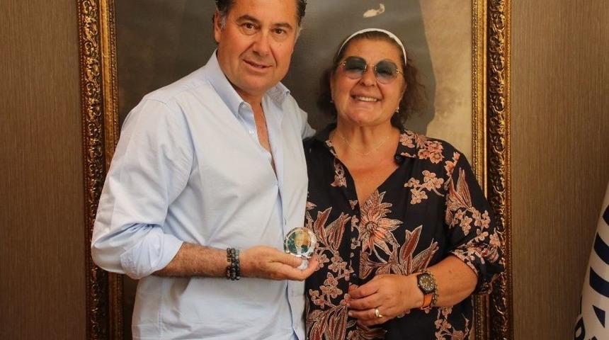 İsmet Sezgin&rsquo;in Kızı Ayşe Sezgin&rsquo;den Başkan Kocadon&rsquo;a Ziyaret