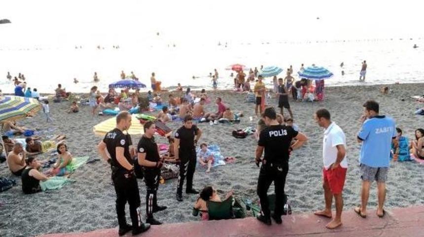 Plajda Bira Içen Iki Kadın Doktora Para Cezası