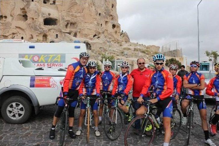 45’lik Bisiklet Sevdalısı Gençlerle Samsun Yolunda Pedal Çeviriyor G3