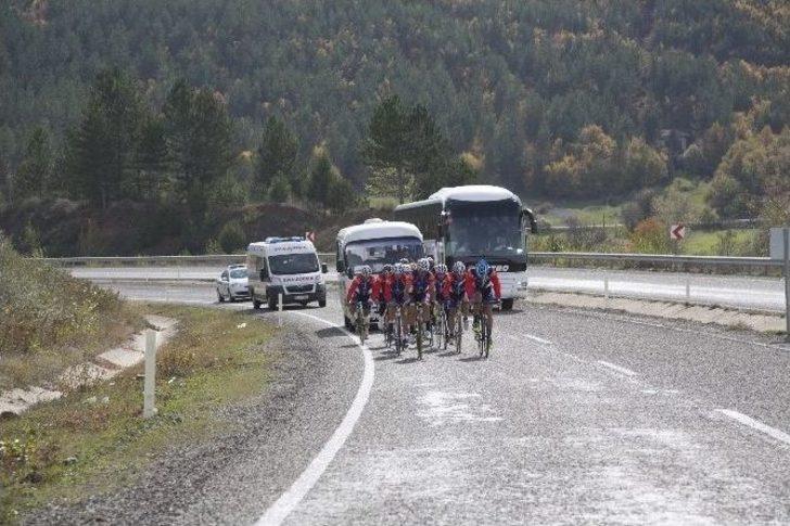 45’lik Bisiklet Sevdalısı Gençlerle Samsun Yolunda Pedal Çeviriyor G4