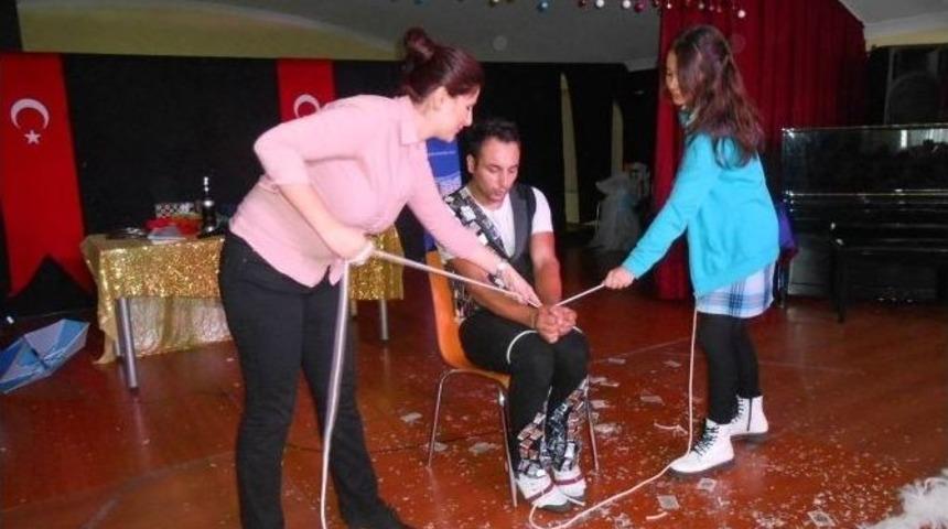 Yetenek Sizsiniz&rsquo;in Salih&rsquo;inden &Ouml;ğrencilere &Ouml;zel Şov