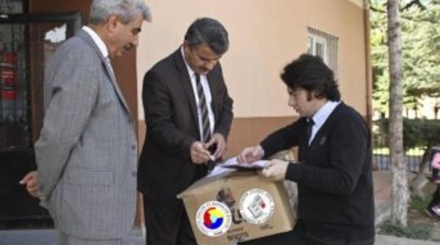 Eto&rsquo;dan Ayakkabı Yardımı