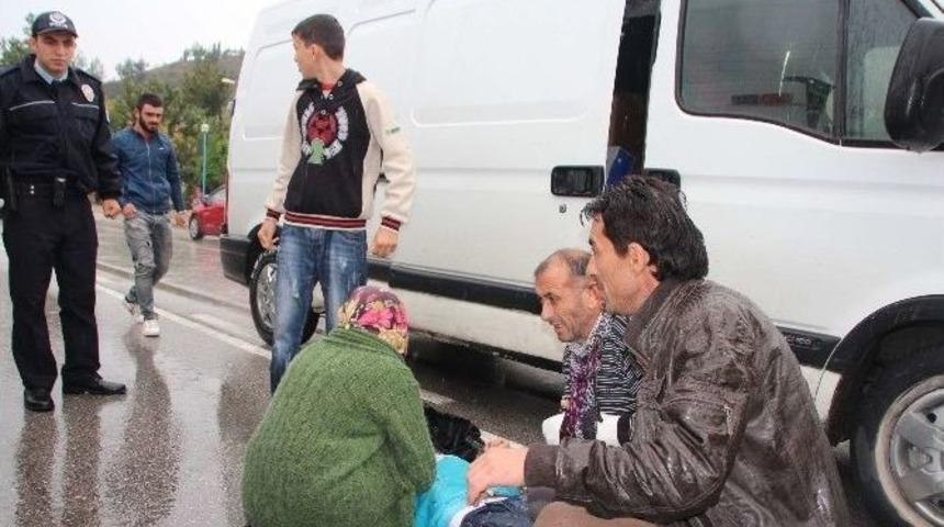 Trafik Kazasında Yaralanan 12 Yaşındaki &Ccedil;ocuk Kurtarılamadı