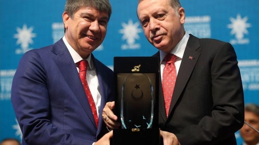 Cumhurbaşkanı Erdoğan&rsquo;dan T&uuml;rel&rsquo;e &Ouml;d&uuml;l