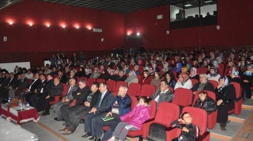 Sorgun&rsquo;da &ldquo;gen&ccedil; Sahabelerinin &Ouml;rnek Hayatı&rdquo; Konulu Konferans D&uuml;zenlendi