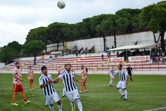 Ayvalık Derbisinde Barbaros Ve Küçükköy Dostça Ayrıldı