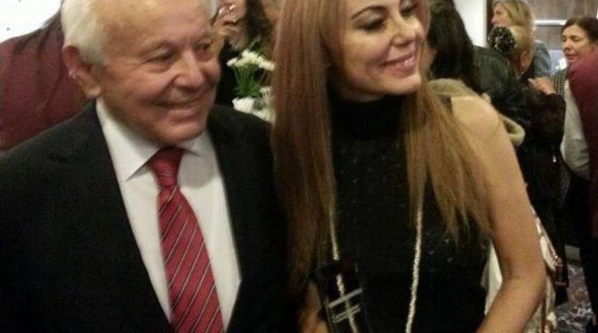 İş&ccedil;i Babanın Tiyatrocu Kızı Baykal Saran &Ouml;d&uuml;l&uuml;n&uuml; Kazandı