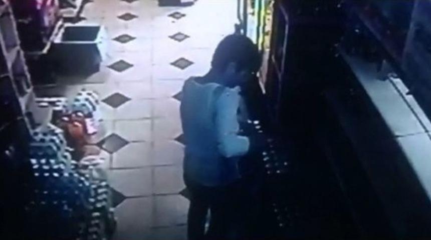 &Ccedil;ekirdek Almak İ&ccedil;in Gittiler, İ&ccedil;ki &Ccedil;alıp Ka&ccedil;tılar