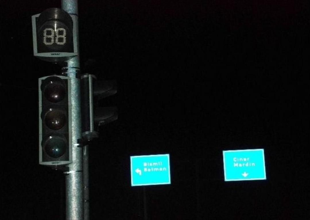 &Ccedil;alışmayan Sinyalizasyon Kazaya Neden Oldu: 1&rsquo;i Ağır 8 Yaralı