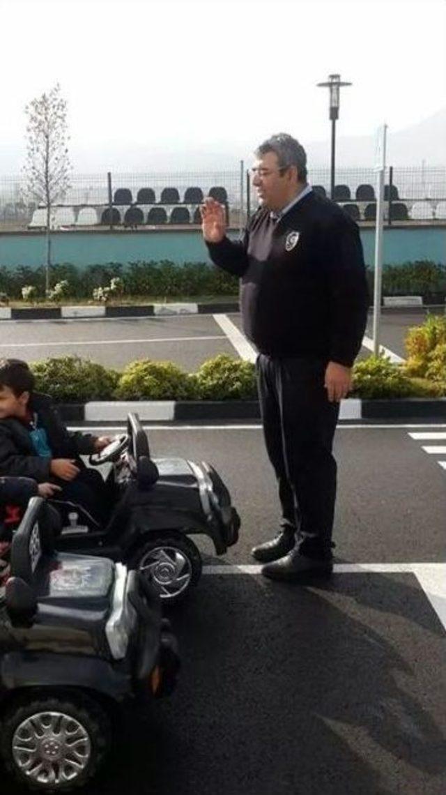 Ana Sınıfı &Ouml;ğrencileri Ehliyet Aldı 1