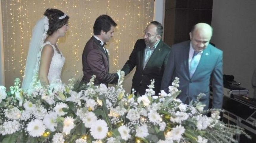 Başkan &Uuml;z&uuml;lmez Cemiyetlerde