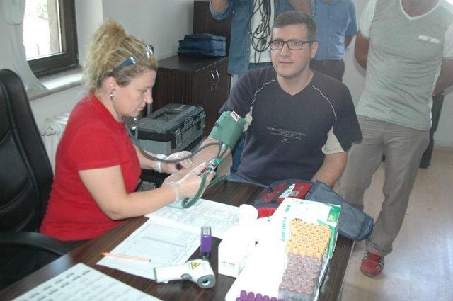 Afyonkarahisar&rsquo;da Gazetecilerden &Ouml;rnek Davranış 1