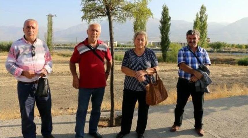 Erkek Yerine Kadın Cenazesi, Yakınlarını Şoke Etti (3)