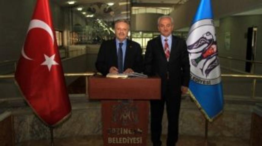 Erzincan Valisi S&uuml;leyman Kahramandan Erzincan Belediyesine İade-i Ziyaret