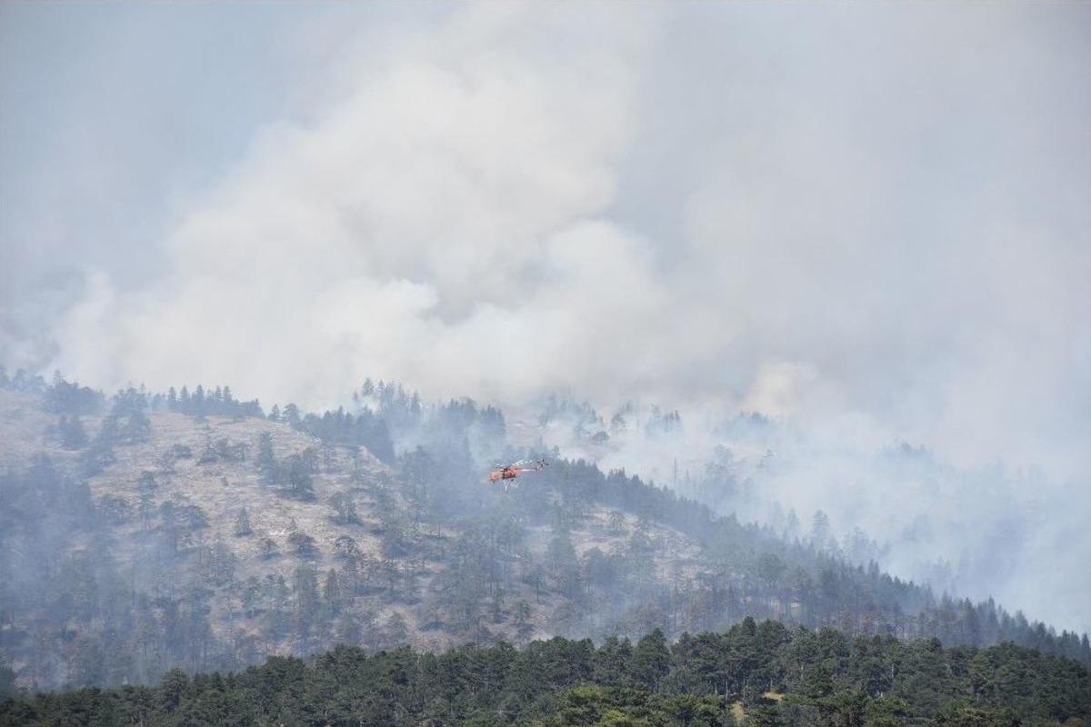 Boz&uuml;y&uuml;k&rsquo;te Orman Yangını 4&rsquo;&uuml;nc&uuml; G&uuml;n&uuml;nde De S&ouml;nd&uuml;r&uuml;lemedi
