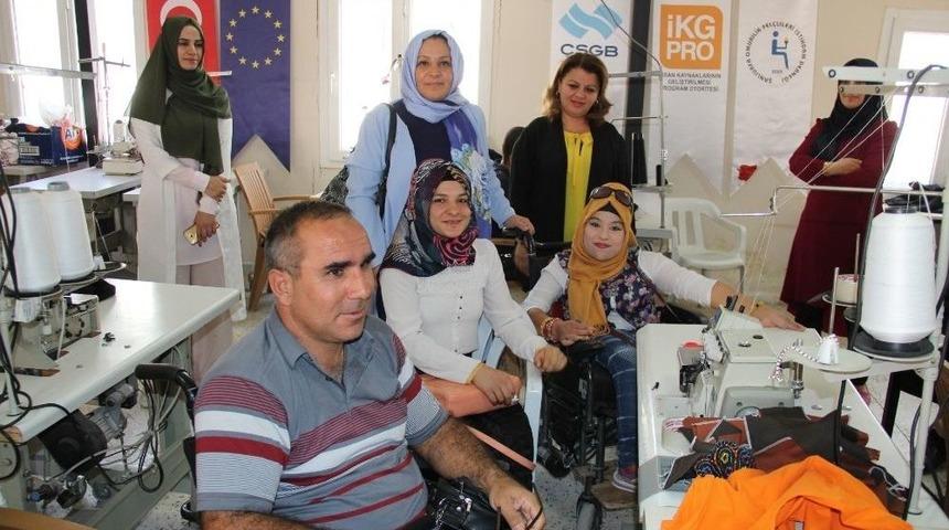 Sema &Ccedil;ift&ccedil;i, Meslek Edin Hayata Katıl Projesini İnceledi