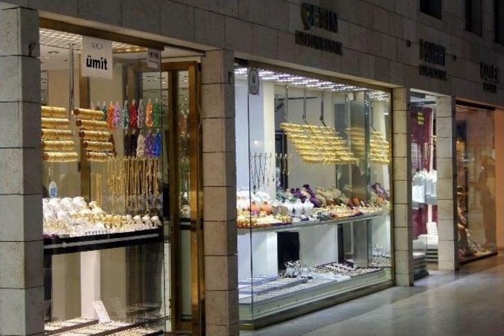 (özel Haber) - Taksitli Satışlar Kuyumcuların Yüzünü Güldürdü G2