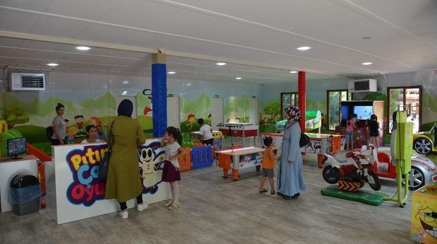 &Ccedil;ocuklar Pıtırcık Oyun Evi&rsquo;nde Hem Eğleniyor, Hem &Ouml;ğreniyor