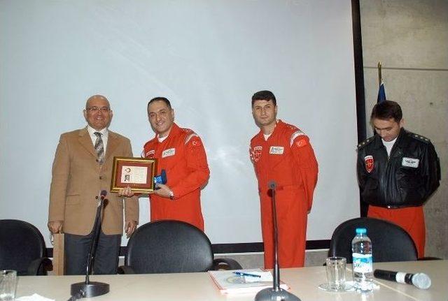 T&uuml;rk Yıldızları Ted Ankara Koleji&rsquo;ne Konuk Oldu 1