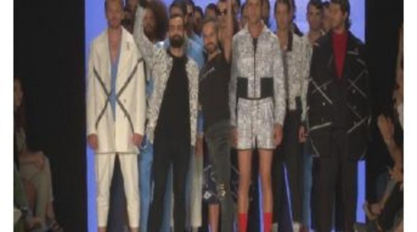 İstanbul Moda Haftasında G&ouml;khan T&uuml;rkmen De Podyuma &Ccedil;ıktı