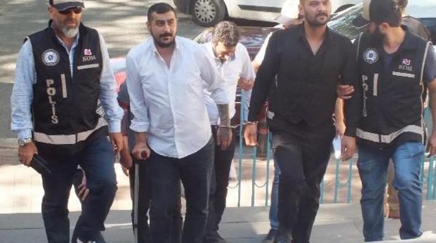 K&uuml;tahya'da Tehditle &Ccedil;ek- Senet Tahsilatı Yapan 4 Kişi Adliyede (2)