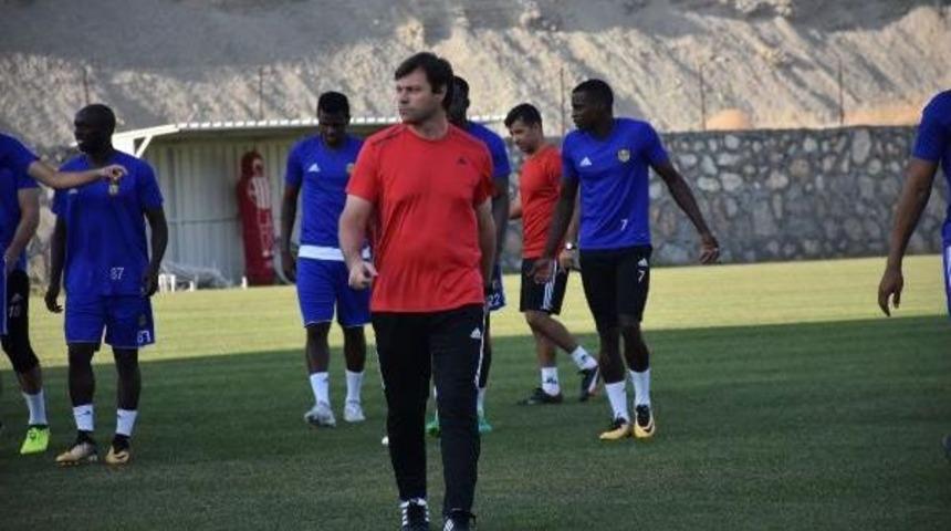 Ertuğrul Sağlam: "hakem Hatası Ile Puanlar Kaybettik"