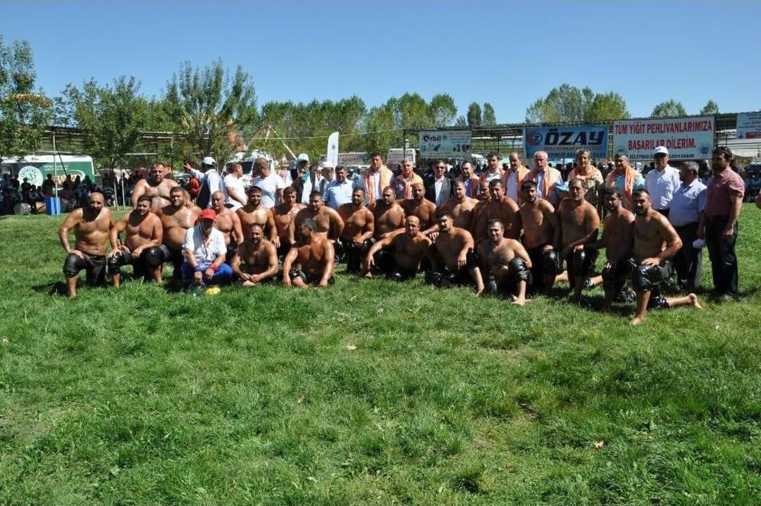 Simav&rsquo;da Geleneksel Yağlı G&uuml;reş Turnuvası