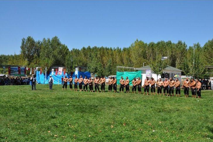 Simav’da Geleneksel Yağlı Güreş Turnuvası G3