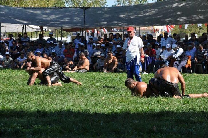 Simav’da Geleneksel Yağlı Güreş Turnuvası G4