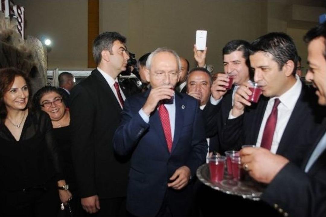 Y&ouml;rex&rsquo;te 1 Tonun &Uuml;zerinde Nar Suyu İkram Edildi