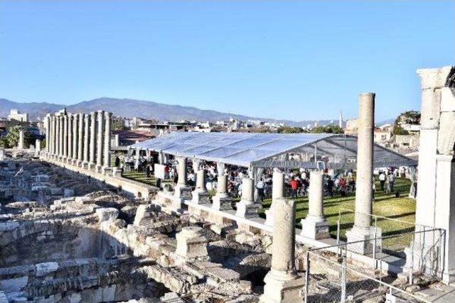 1500 Yıl Sonra İzmir Agora'sında Meclis Toplantısı Yapıldı