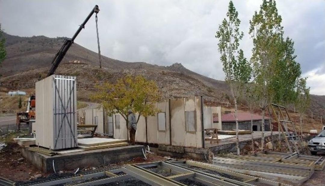 (&ouml;zel Haber) &Ccedil;ukurca Sınır Kapısı &Ouml;n&uuml;m&uuml;zdeki Ay Faaliyete Giriyor