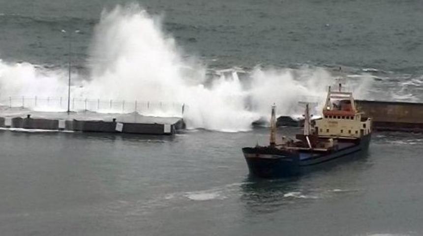 Amasra&rsquo;da Dev Dalgalar Korkuttu