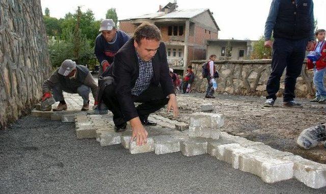 Çukurca Belediyesi’nden Yol Ve Alt Yapı Çalışmaları