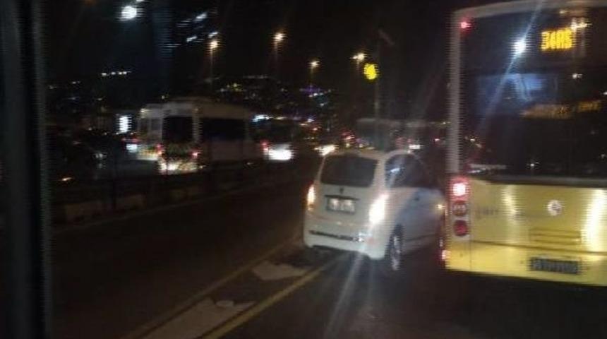 Şaşkın S&uuml;r&uuml;c&uuml; Metrob&uuml;s Yoluna Girdi