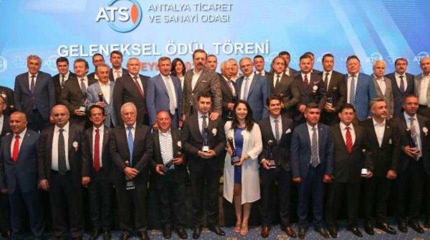 Atso Ödül Törenine Siyasilerden Yoğun Ilgi