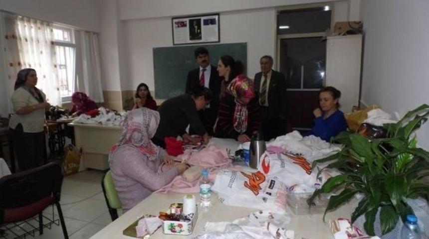 Korkuteli&rsquo;nde Dikiş Nakış Kursuna Yoğun İlgi