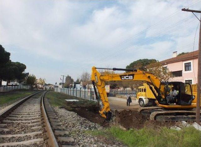 Köşk Belediyesi 6 Eylül Alt Geçidi İçin Kolları Sıvadı