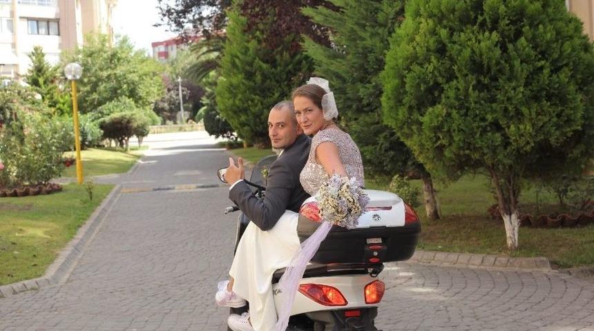 Kapalı Otoparktaki Motosikleti Çalabilmek İçin Şekilden Şekle Girdiler