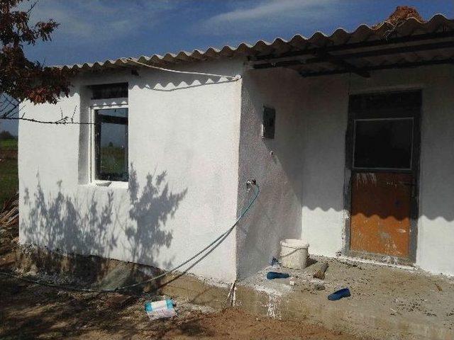 Seydikemer Kaymakamlığı İki Ailenin Evlerini Yeniledi 2