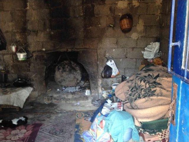 Seydikemer Kaymakamlığı İki Ailenin Evlerini Yeniledi 3