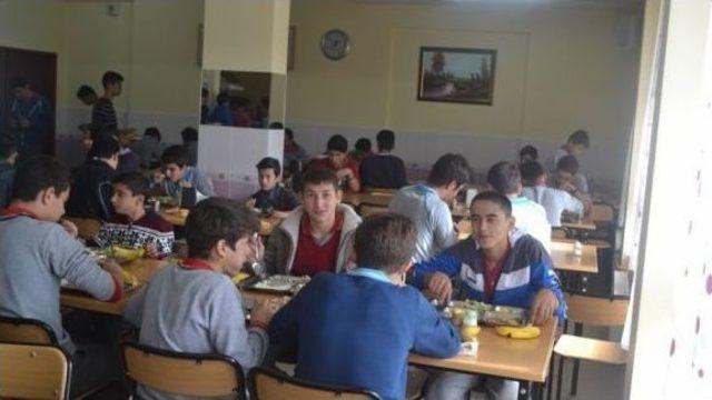 İl&ccedil;e Milli Eğitim M&uuml;d&uuml;r&uuml; Kocag&ouml;z&rsquo;den Pansiyon Denetimi 1