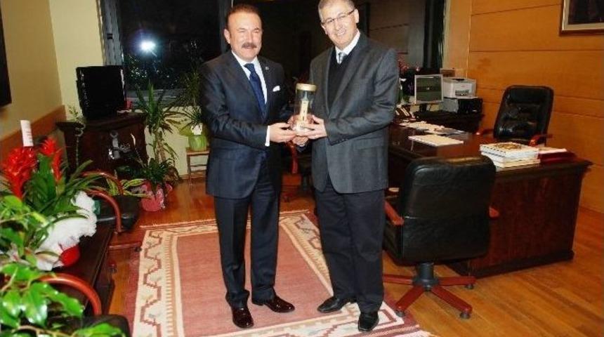 Başkan Doğan&rsquo;dan Başhekim Cant&uuml;rk&rsquo;e Ziyaret