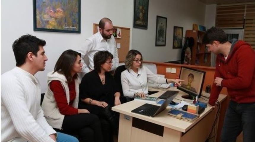 Gazi &Uuml;niversitesi Ve T&uuml;bitak&rsquo;tan Otizmli &Ccedil;ocuklara İla&ccedil; Gibi Proje