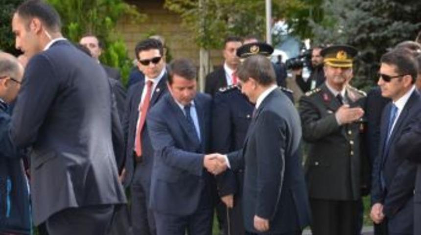 Başbakan Davutoğlu&rsquo;ndan Kahramanmaraş&rsquo;ta Seri Ziyaretler
