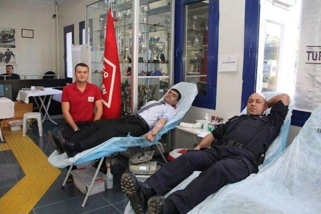 Antalya Polisi Kan Bağışında Bulundu 1